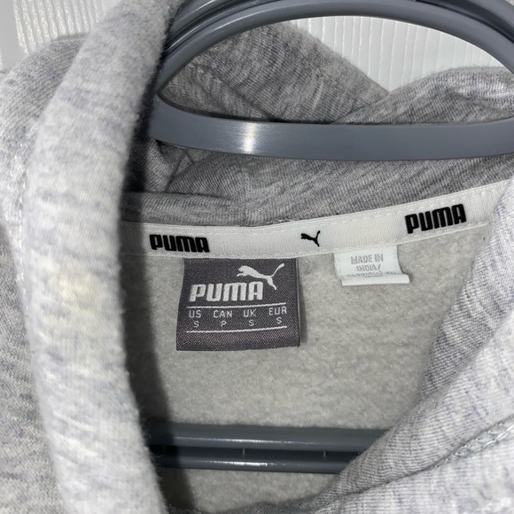 Women puma hoodie. Size Small - Picture 3 of 3